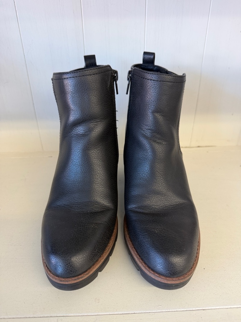 Naturalizer Black Leather Chelsea Ankle Boots with Block Heel - Picture 2 of 6